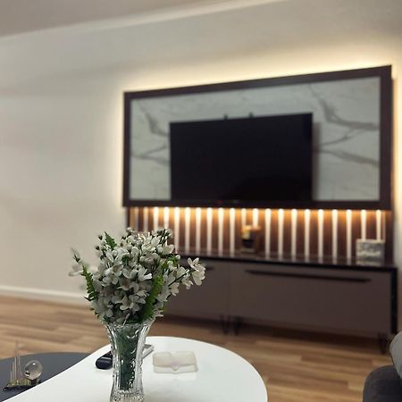 Art'S Apartment Тирана Экстерьер фото