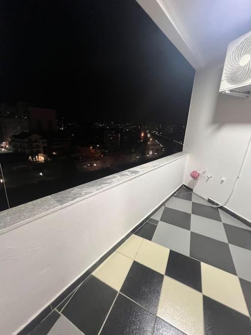 Art'S Apartment Тирана Экстерьер фото