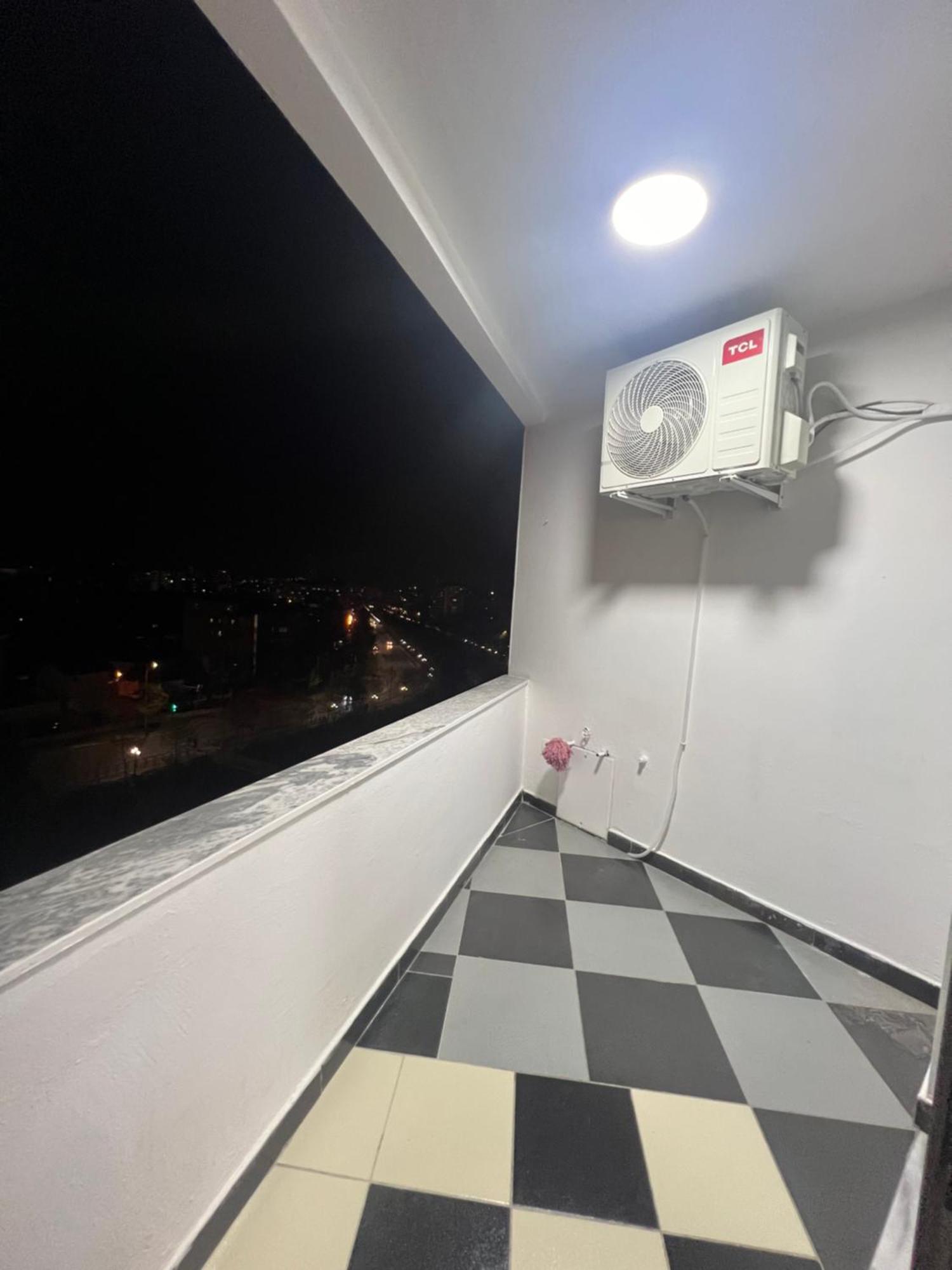 Art'S Apartment Тирана Экстерьер фото