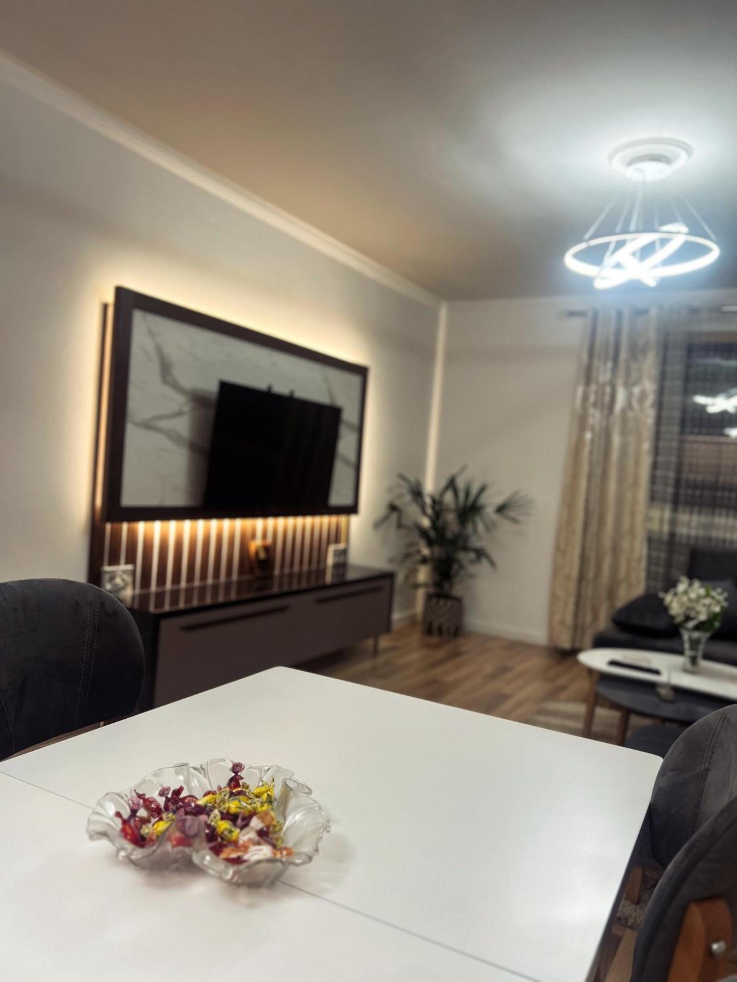 Art'S Apartment Тирана Экстерьер фото
