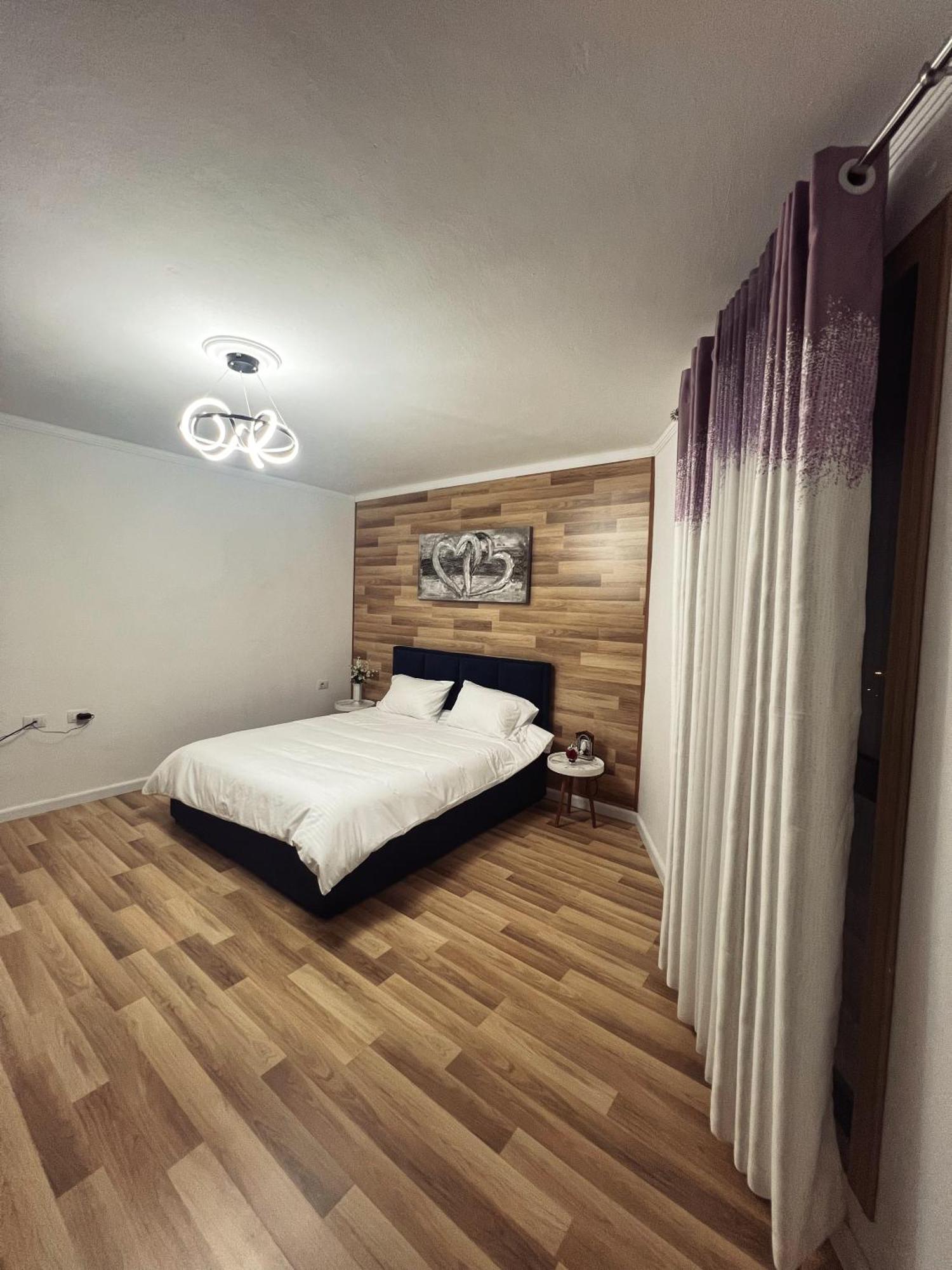 Art'S Apartment Тирана Экстерьер фото