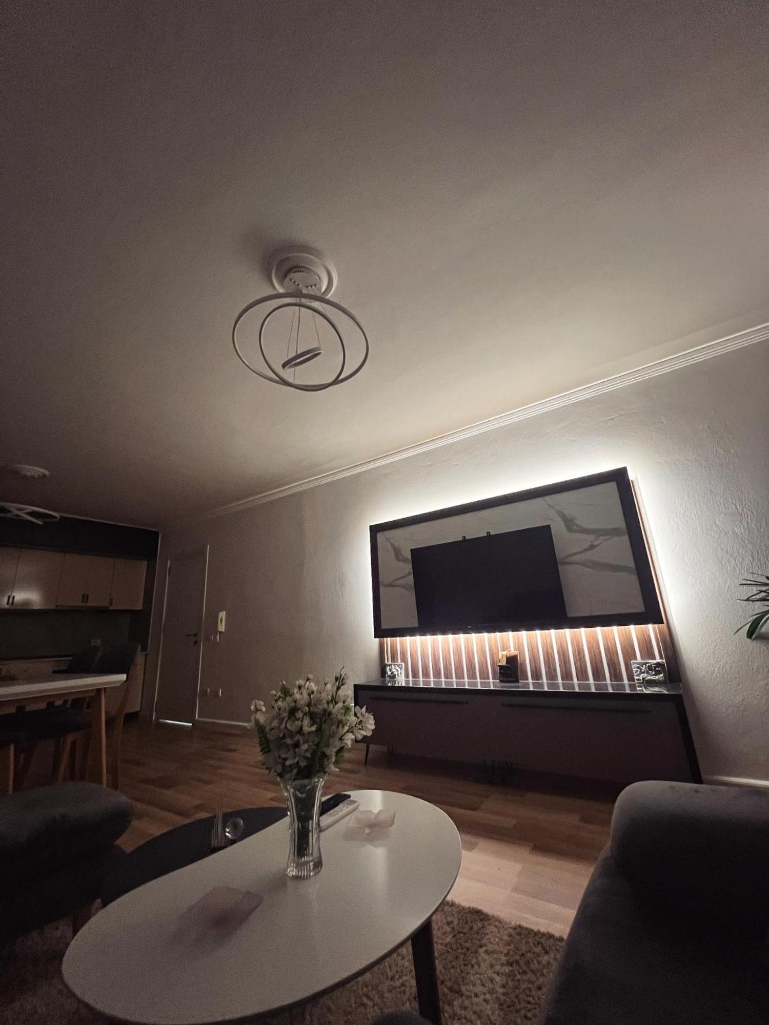 Art'S Apartment Тирана Экстерьер фото