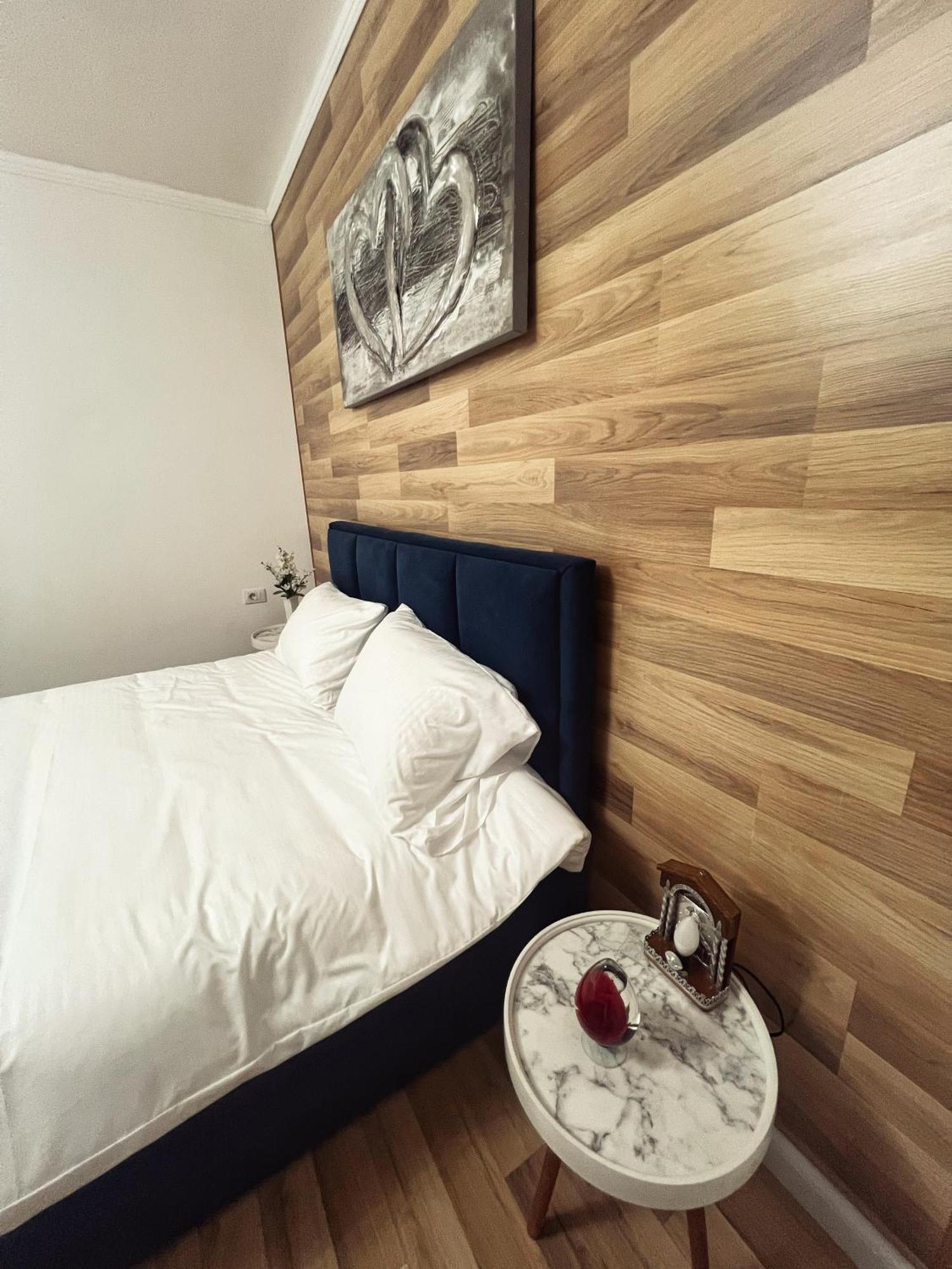 Art'S Apartment Тирана Экстерьер фото