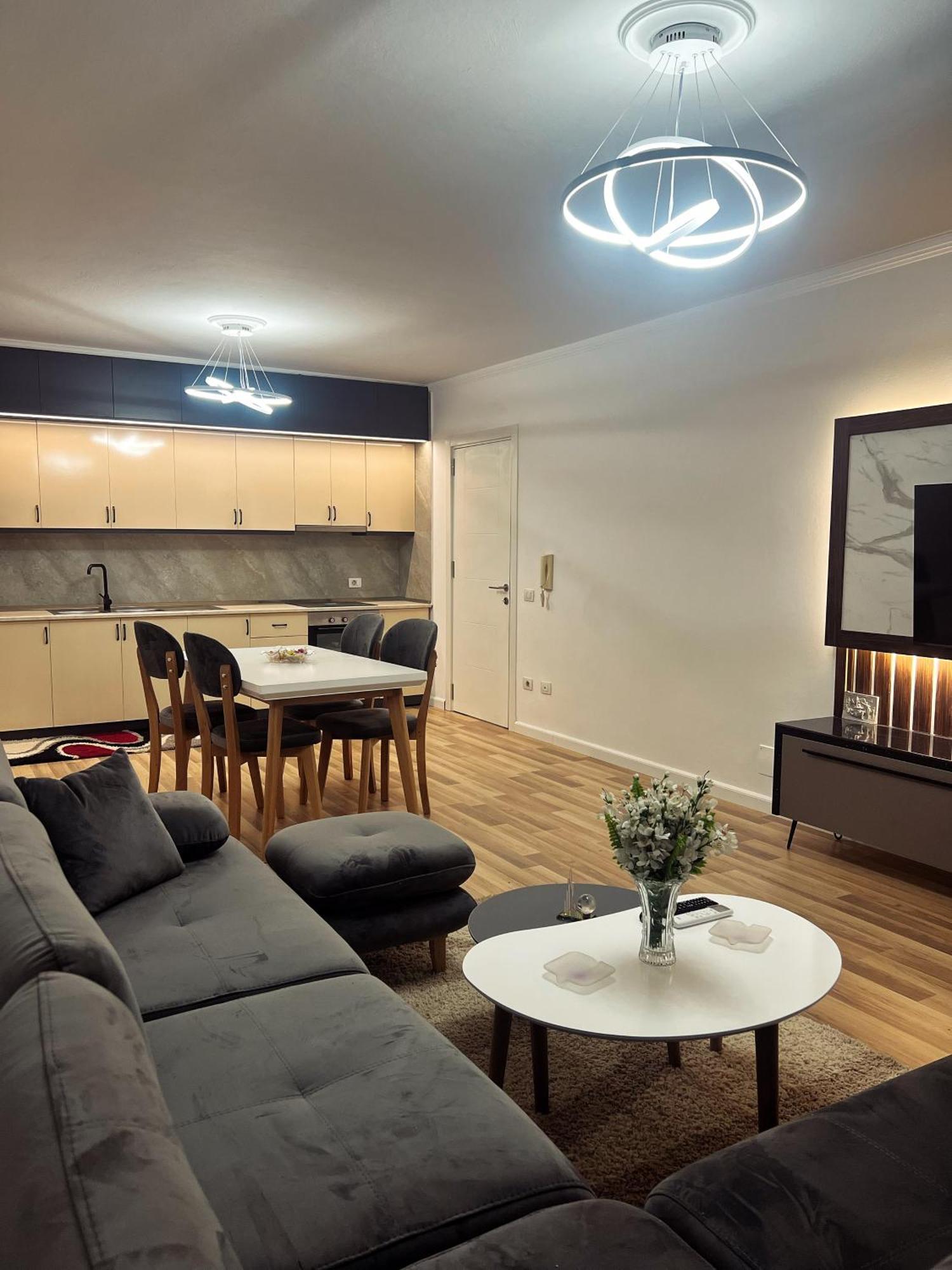 Art'S Apartment Тирана Экстерьер фото