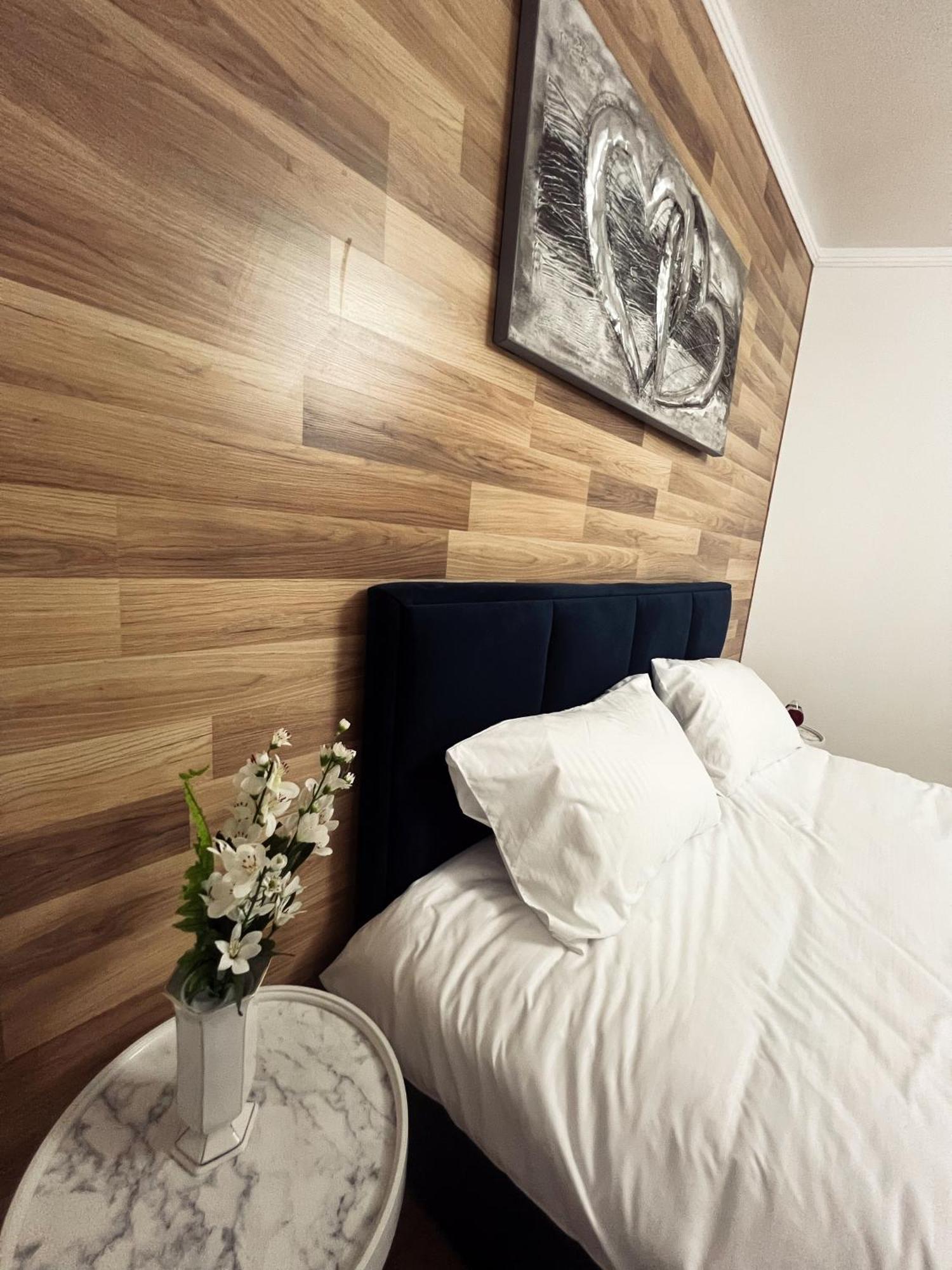 Art'S Apartment Тирана Экстерьер фото